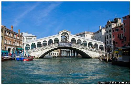 мост Риальто в Венеции
