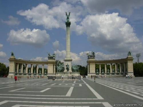 площадь героев в Будапеште