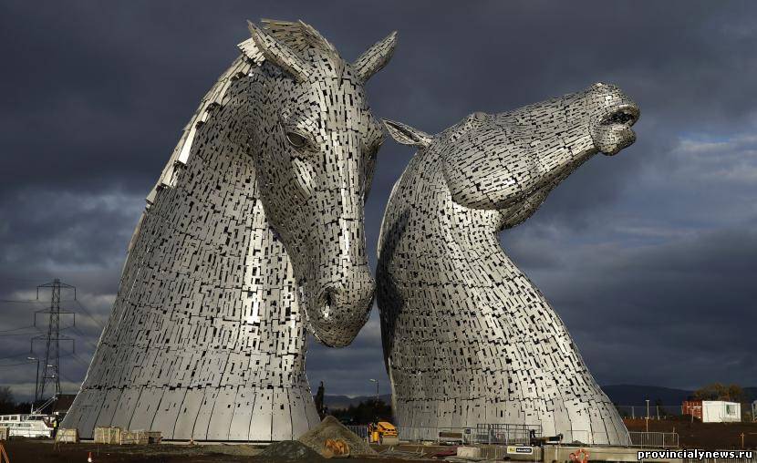 скульптуры лошадей в шотландии