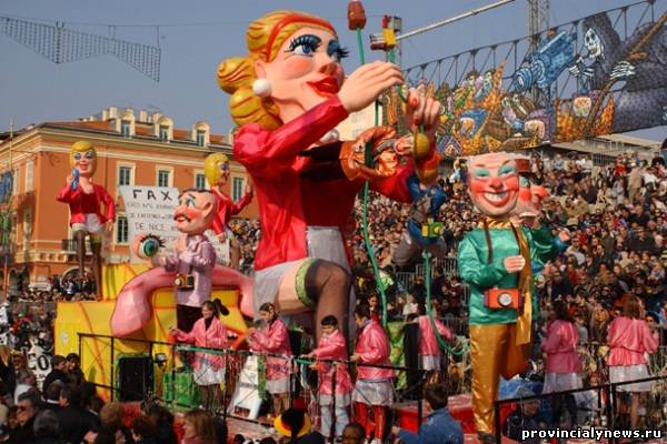 фигуры карнавала в Ницце